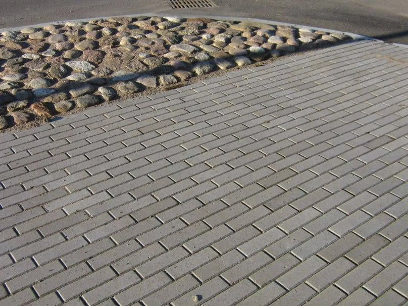 TEEKIVI IKODOR KLOOSTRIKIVI 240X80X60MM HALL