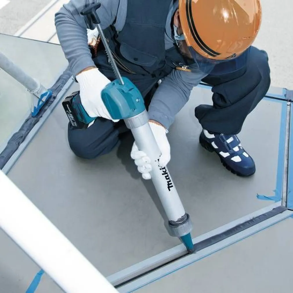 AKUSILIKOONPÜSTOL MAKITA 600ML 18V ILMA AKU JA LAADIJATA