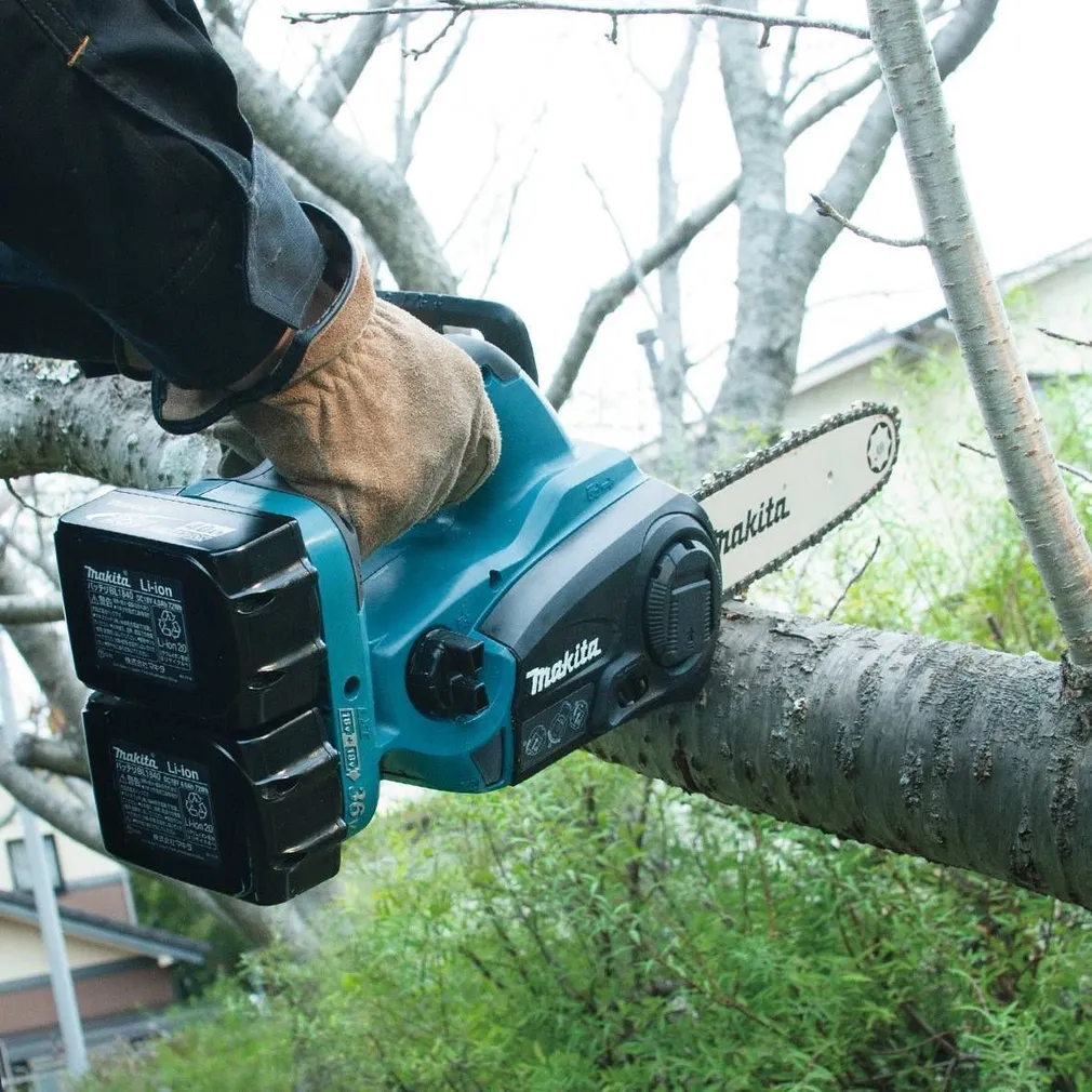 AKUKETTSAAG ILMA AKU JA LAADIJATA DUC302Z 2X18V MAKITA 