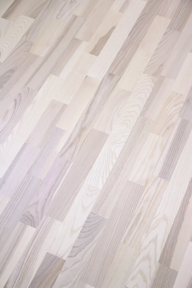 LAUDPARKETT BALTIC WOOD 13,3MM 3-LIPPI SAAR NATURE VALGE MATT LAKK 