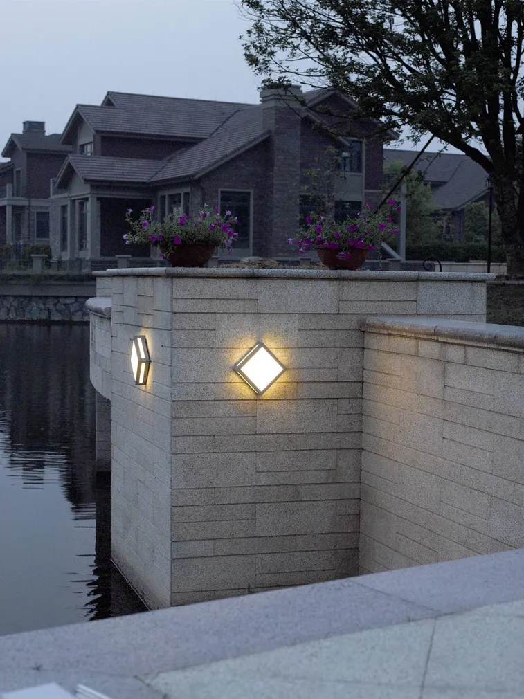 FASSAADIVALGUSTI NEWA 1X13,5W LED IP54