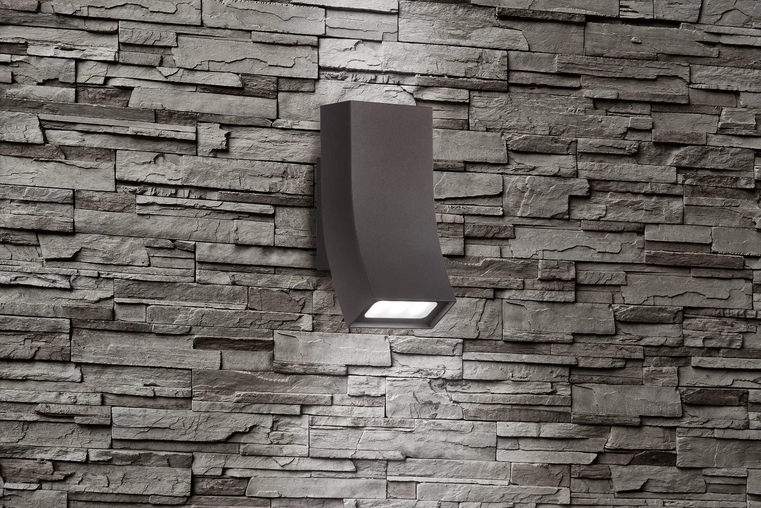 FASSAADIVALGUSTI OKA 2X4,5W LED IP54
