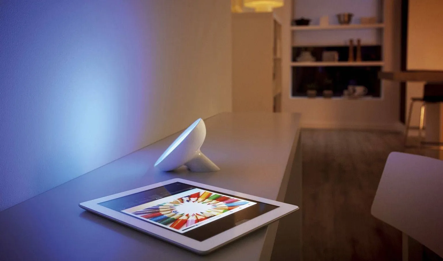 LAUALAMP BLOOM 39W LED LIVINGCOLORS HUE VALGE