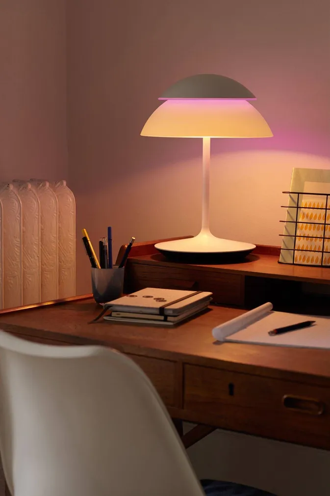 LAUALAMP BEYOND 4,5W LED 600LM 2000-6500K HUE VALGE