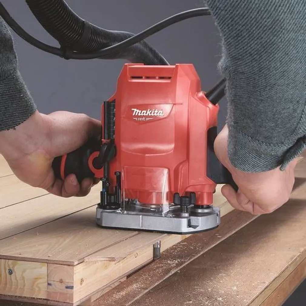 ÜLAFREES MAKITA M3601 900W
