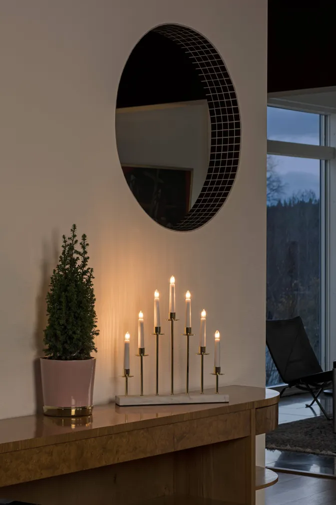KÜÜNLAJALG KONSTSMIDE MESSING/MARMOR IP20 7 PIRNI