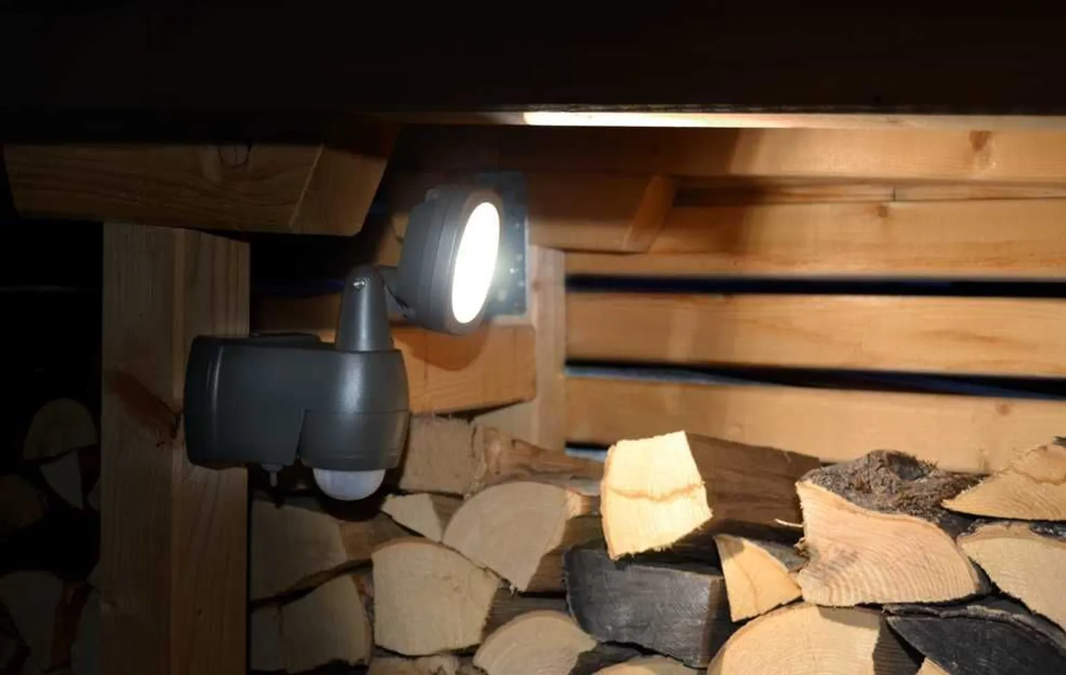 LED PROŽEKTOR BRENNENSTUHL LUFOS 200 210LM IP44