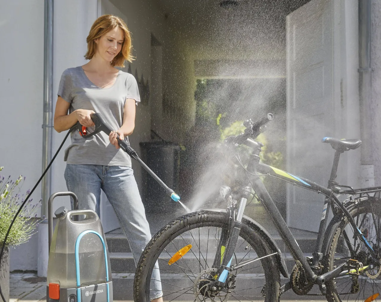 SURVEPESUR GARDENA AQUACLEAN LI 40/60 ILMA AKU JA LAADIJATA