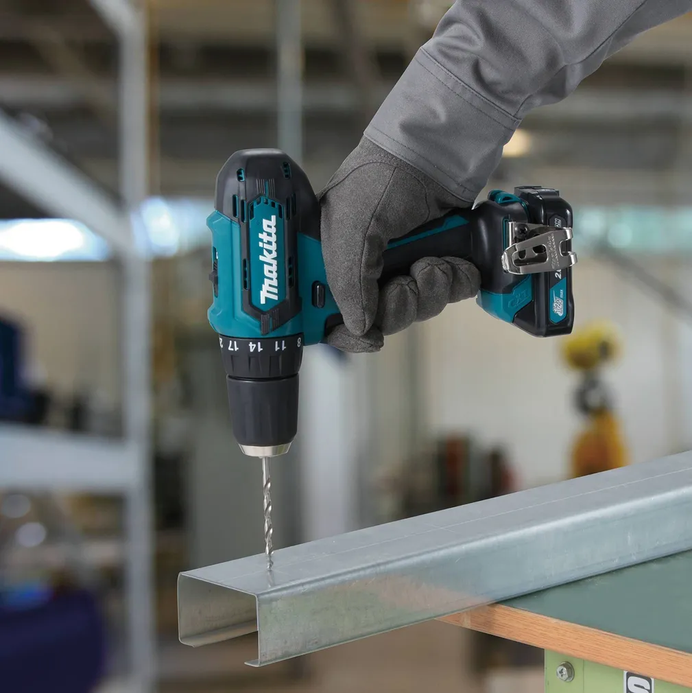 AKUTRELL MAKITA DF333DWAE 12V MAX, 2X2,0 AH