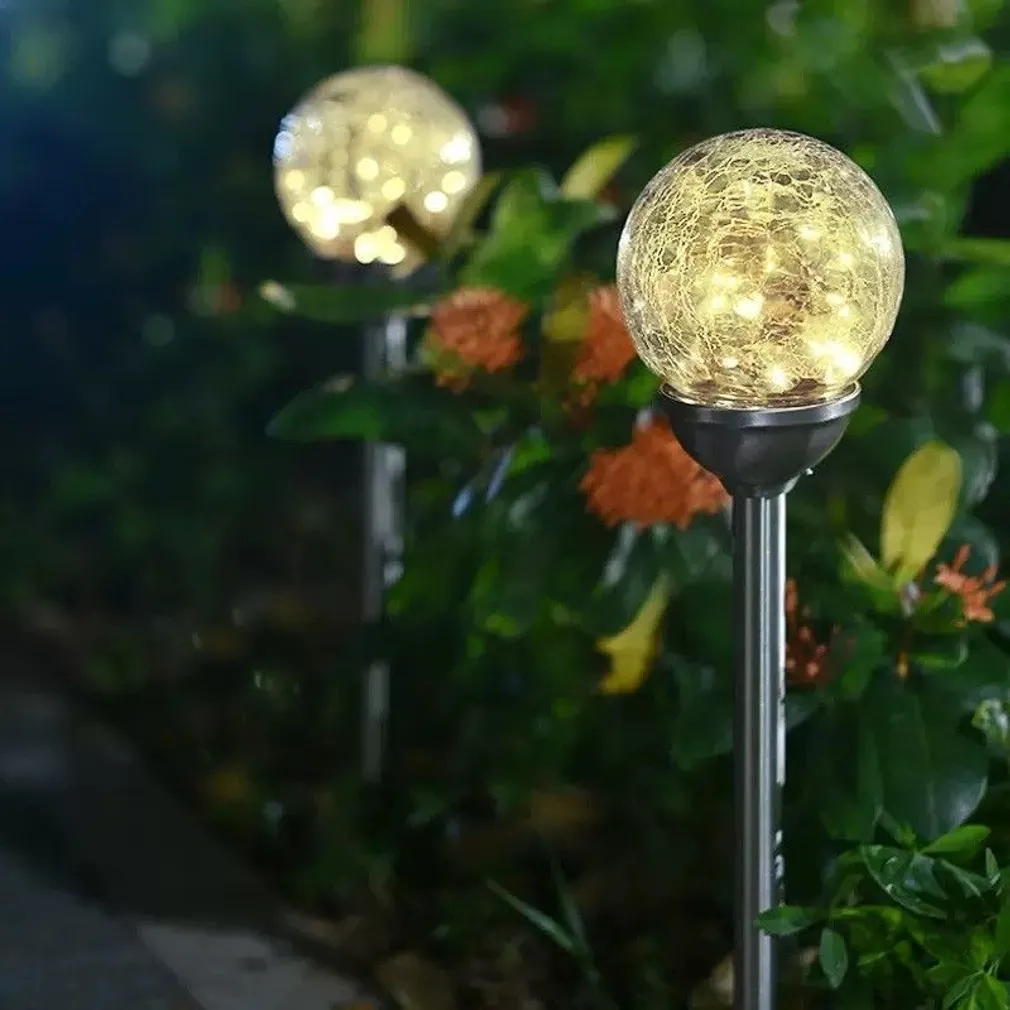 PÄIKESEPATAREIGA VALGUSTI LED RGB + 1 VALGE LED