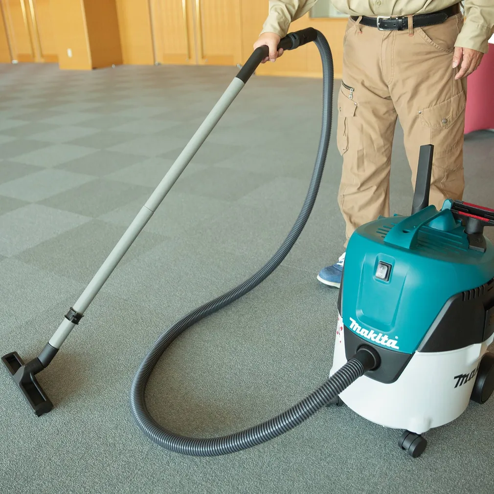 VEE-JA TOLMUIMEJA MAKITA VC2000L 1000W 20L
