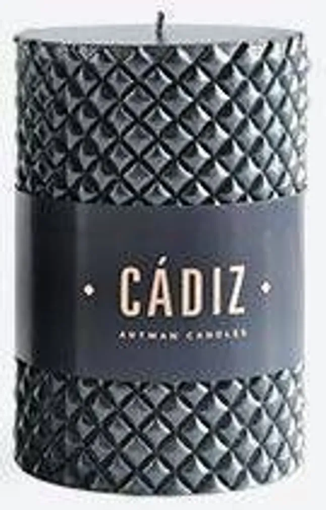 KÜÜNAL CADIZ, MUST