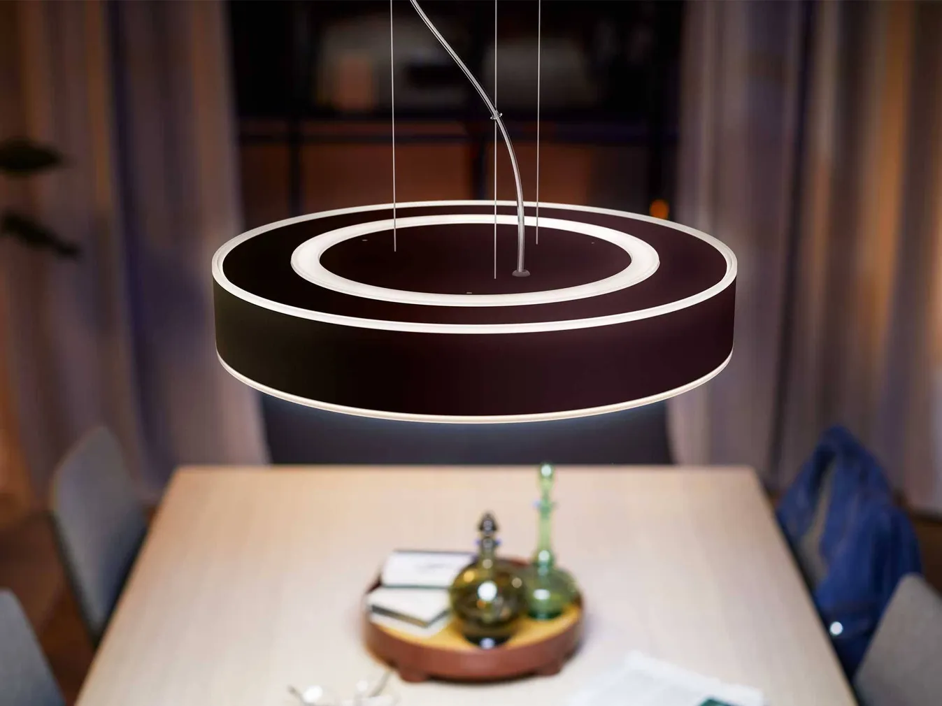 LAELAMP PHILIPS HUE ENRAVE 33,5W 4300LM 2200-6500K HUE MUST