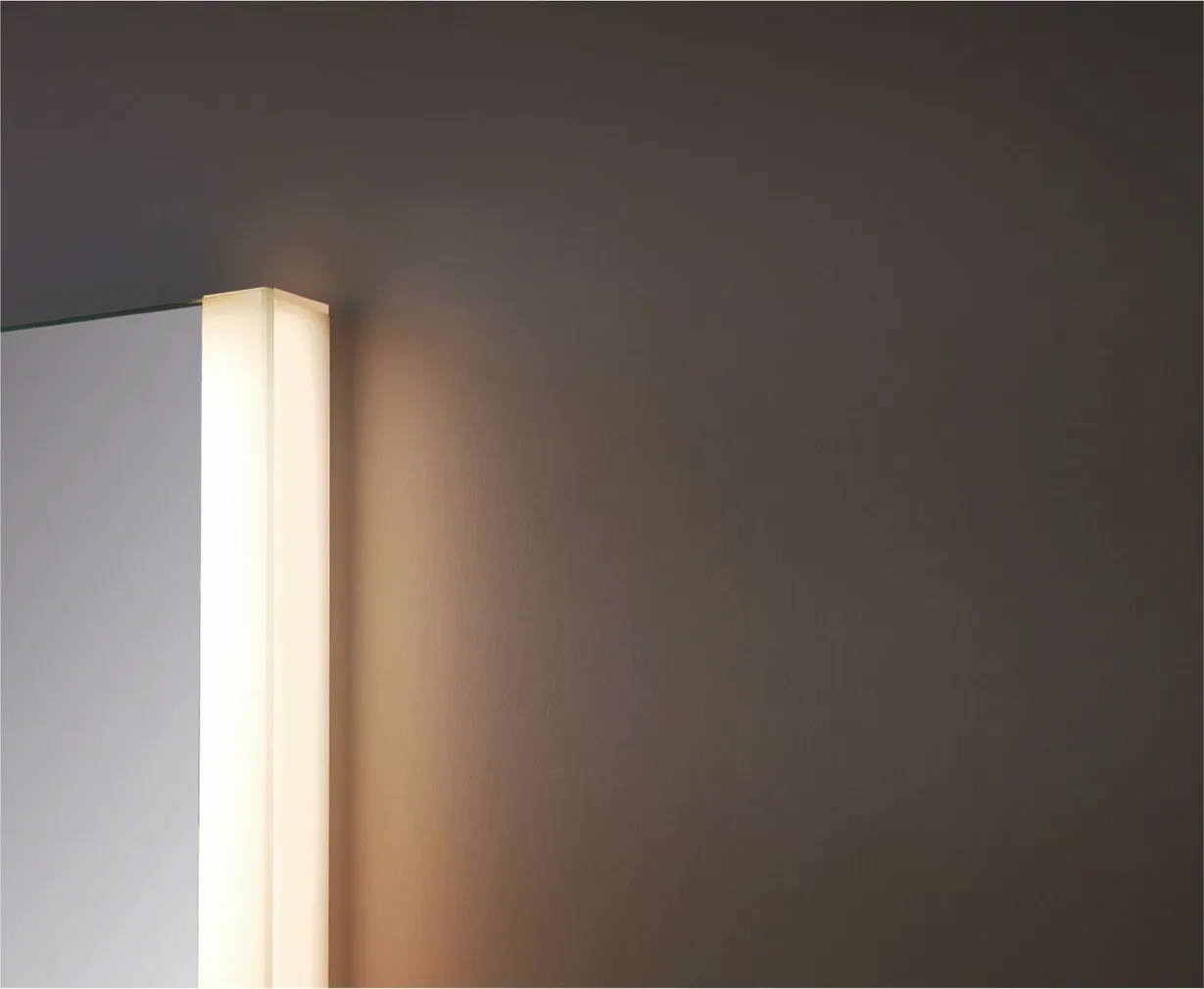 PEEGEL VINCHOME MELBOURNE LED VALGUSTUS 60X80CM WIFI UDUEEMALDUS