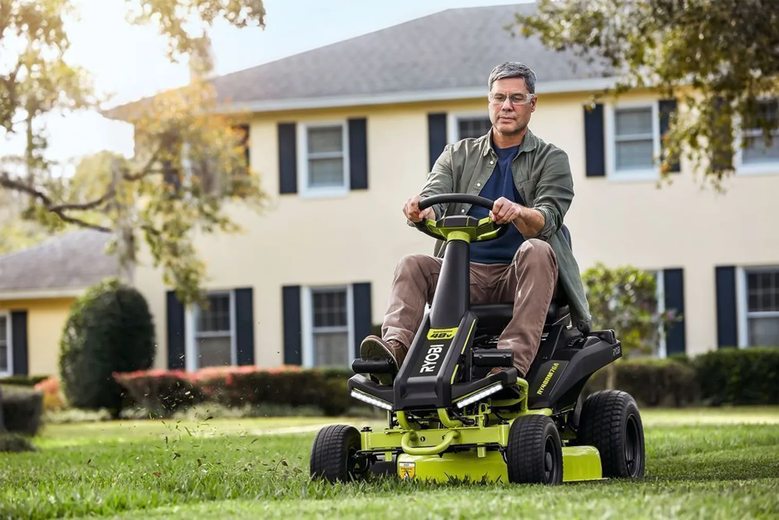 AKUMURUTRAKTOR RYOBI RY48RM76A 