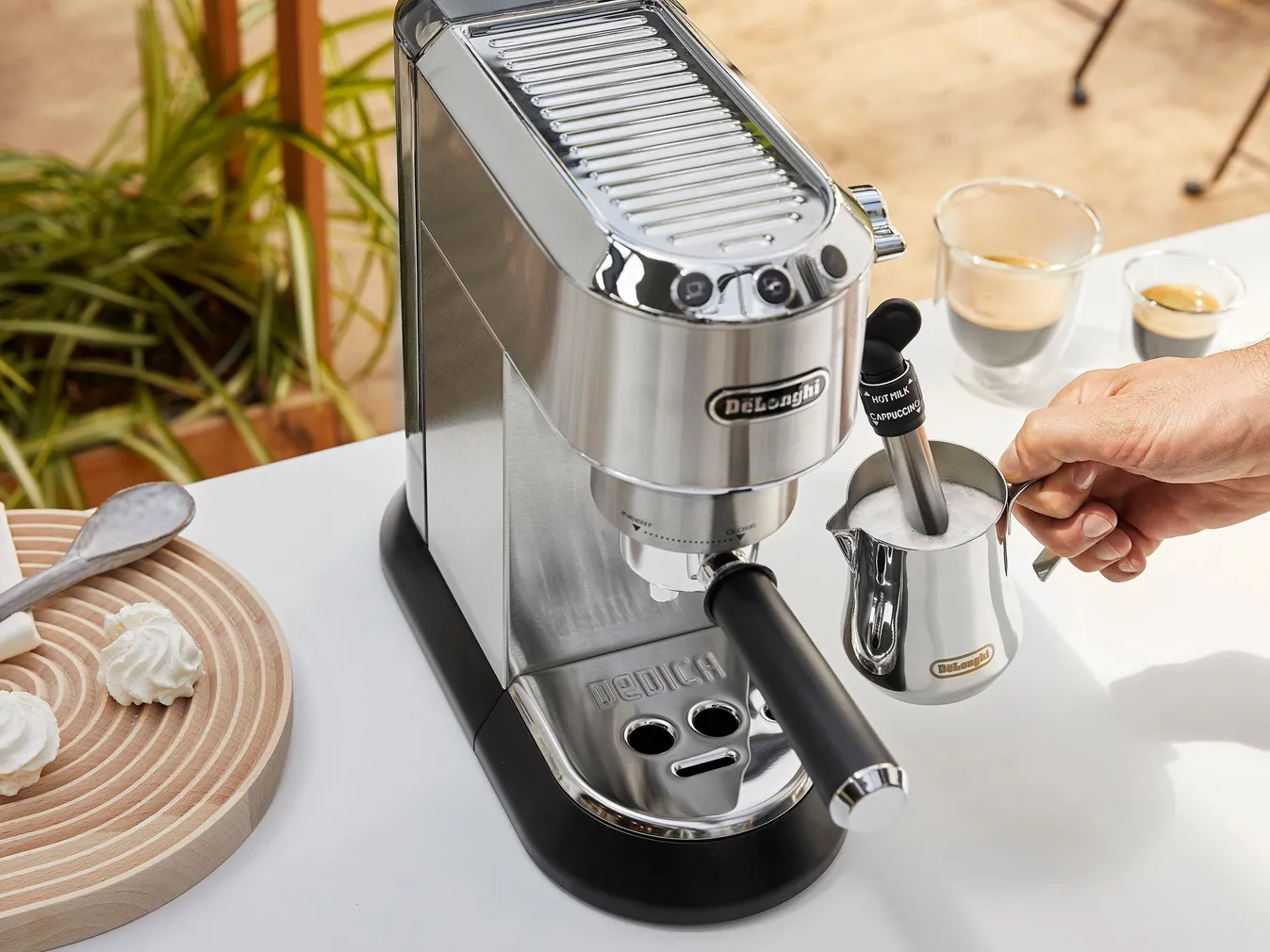 ESPRESSOMASIN DELONGHI DEDICA EC685.M