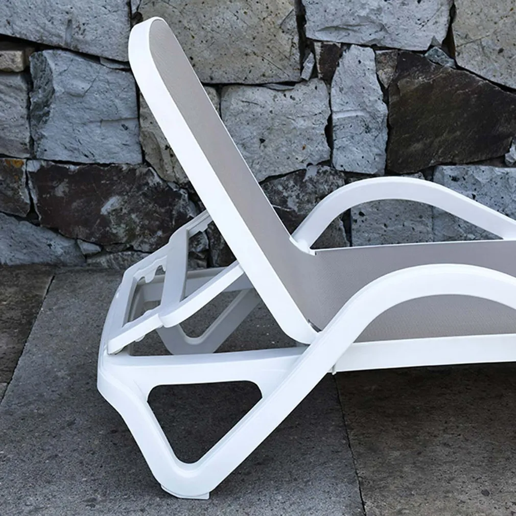 LAMAMISTOOL RESORT BEEŽ PLASTIK
