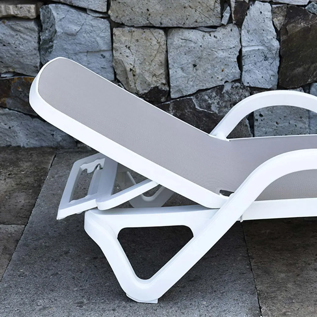 LAMAMISTOOL RESORT BEEŽ PLASTIK