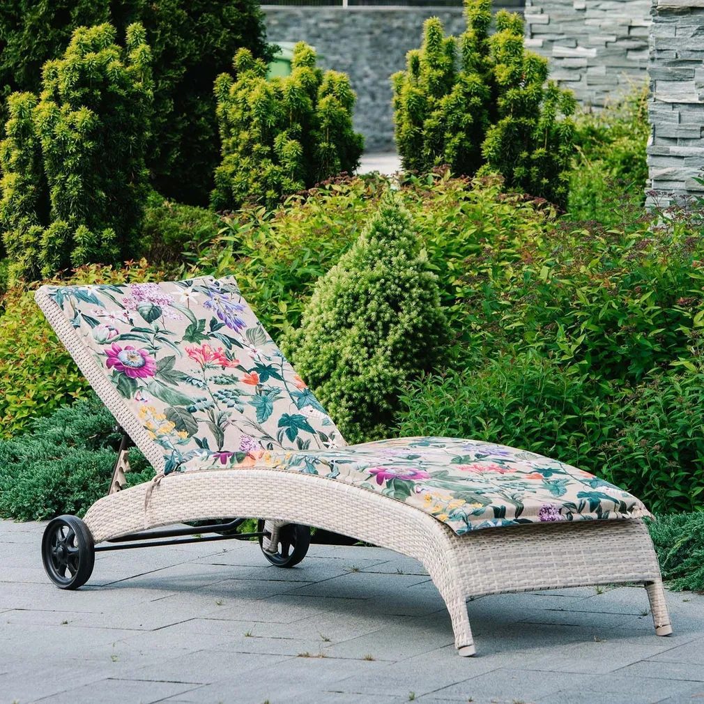 LAMAMISTOOL WICKER BEEŽ