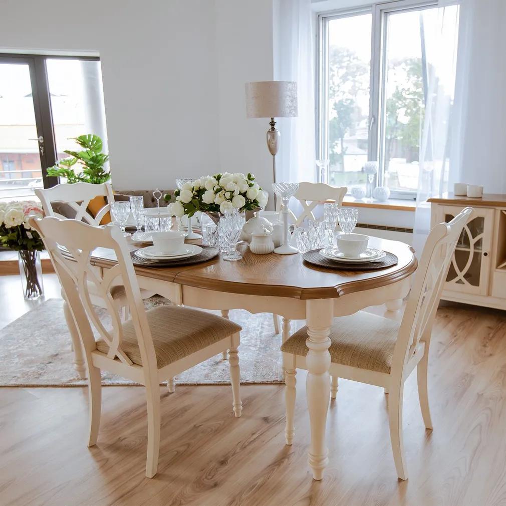SÖÖGILAUAKOMPLEKT LILY, LAUD JA 6 TOOLI