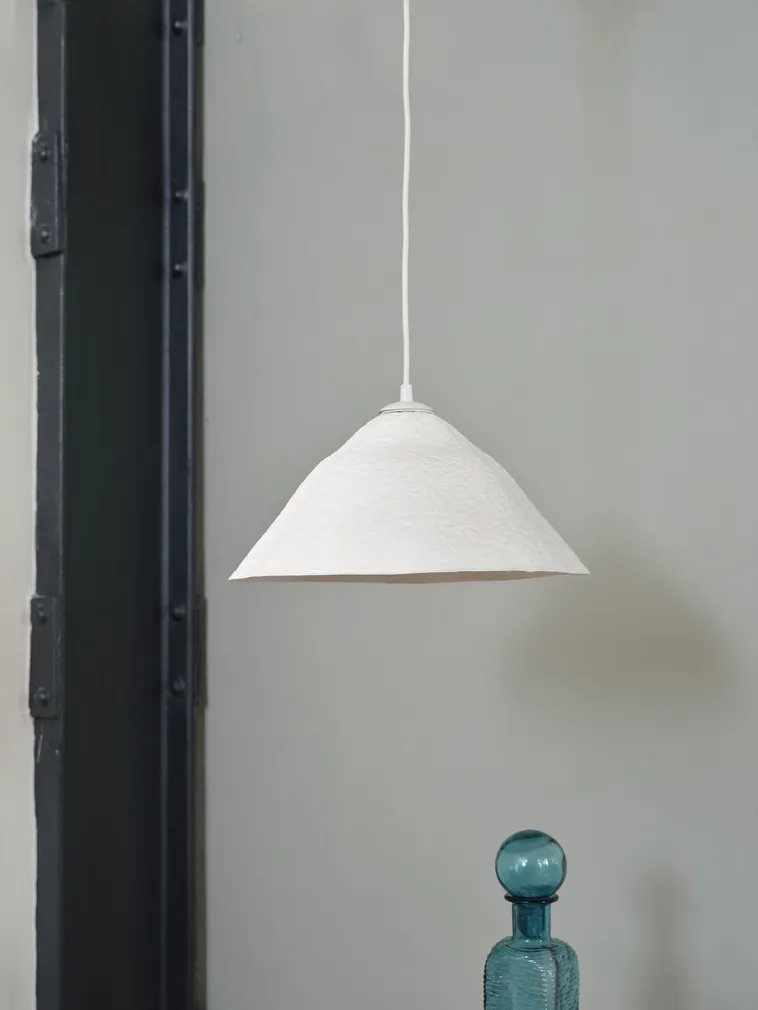 RIPPVALGUSTI LEDVANCE LEAF E27 VALGE
