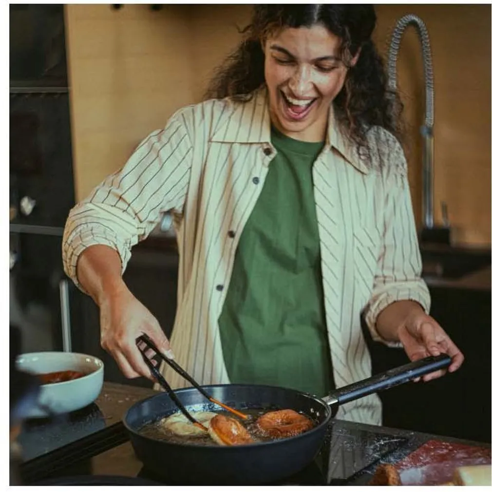 SAUTÉ PANN FISKARS HARD FACE 28CM
