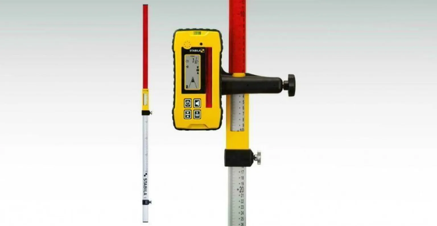 NIVELLIIRLATT STABILA NL 240CM