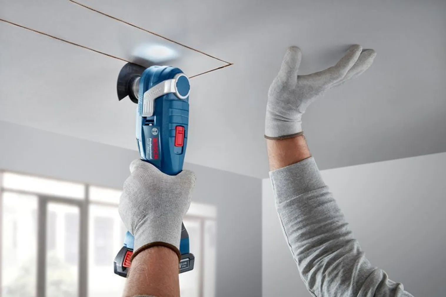 UNIVERSAALTÖÖRIIST BOSCH GOP 18V-34 PROFESSIONAL
