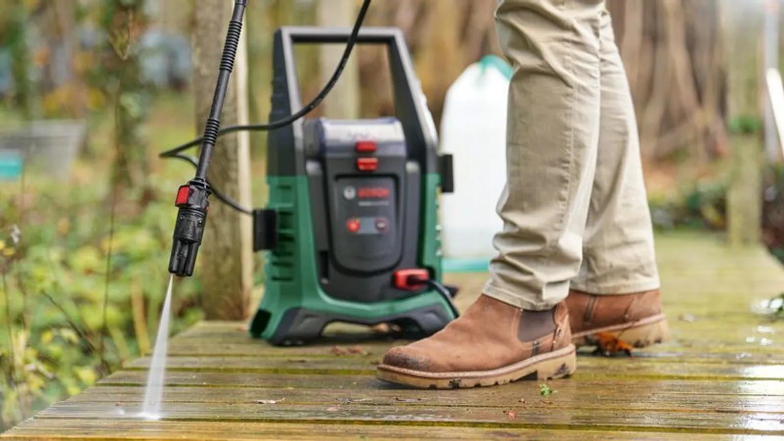AKUSURVEPESUR BOSCH UNIVERSALAQUATAK 36V-100, ILMA AKUTA