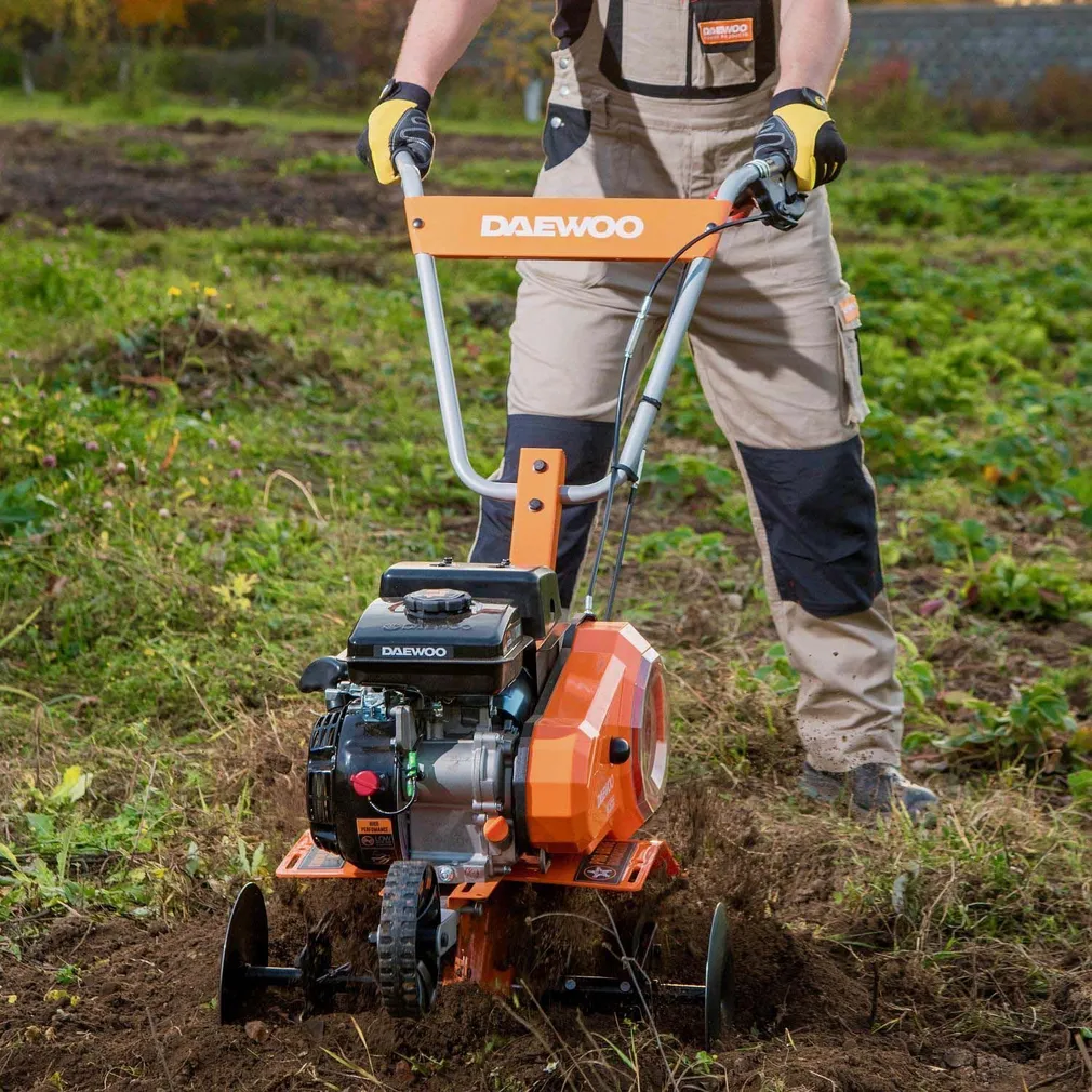 BENSIINIMOOTORIGA KULTIVAATOR DAEWOO DAT 5055R
