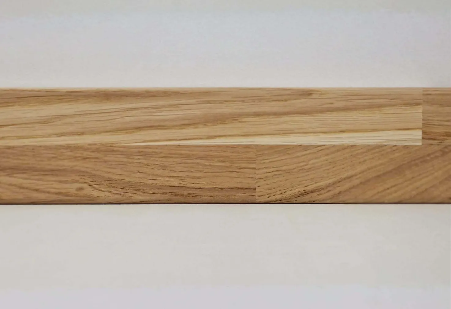 SOKLILIIST LAMELA TÄISPUIT TAMM, SÕRMJÄTKATUD 20X44MM 2,4M