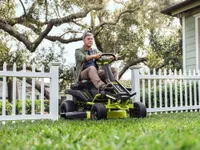 AKUMURUTRAKTOR RYOBI RY48RM76A 