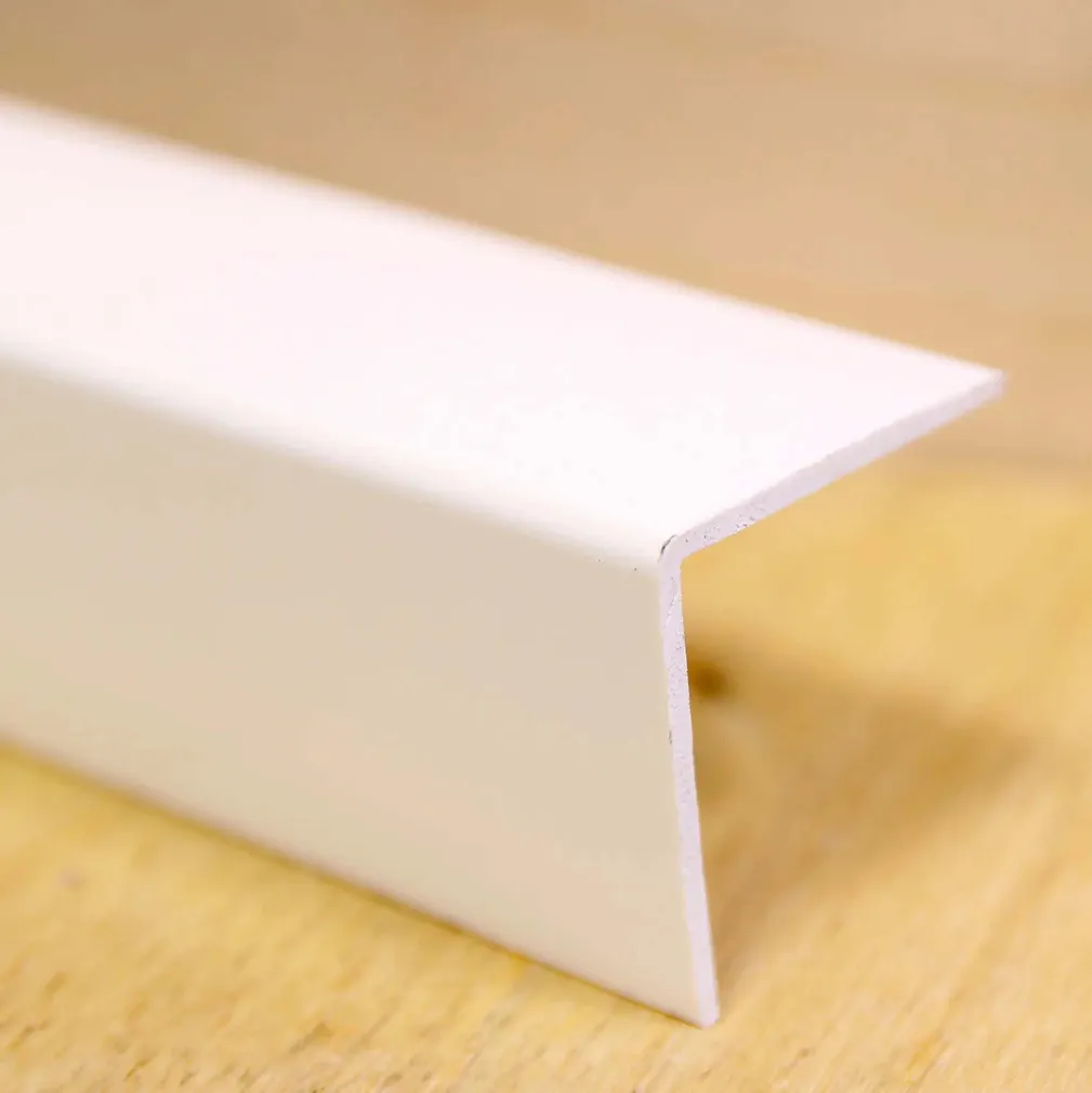 VÄLISNURGALIIST PVC KKU25 VALGE 25X25MM 2,6M