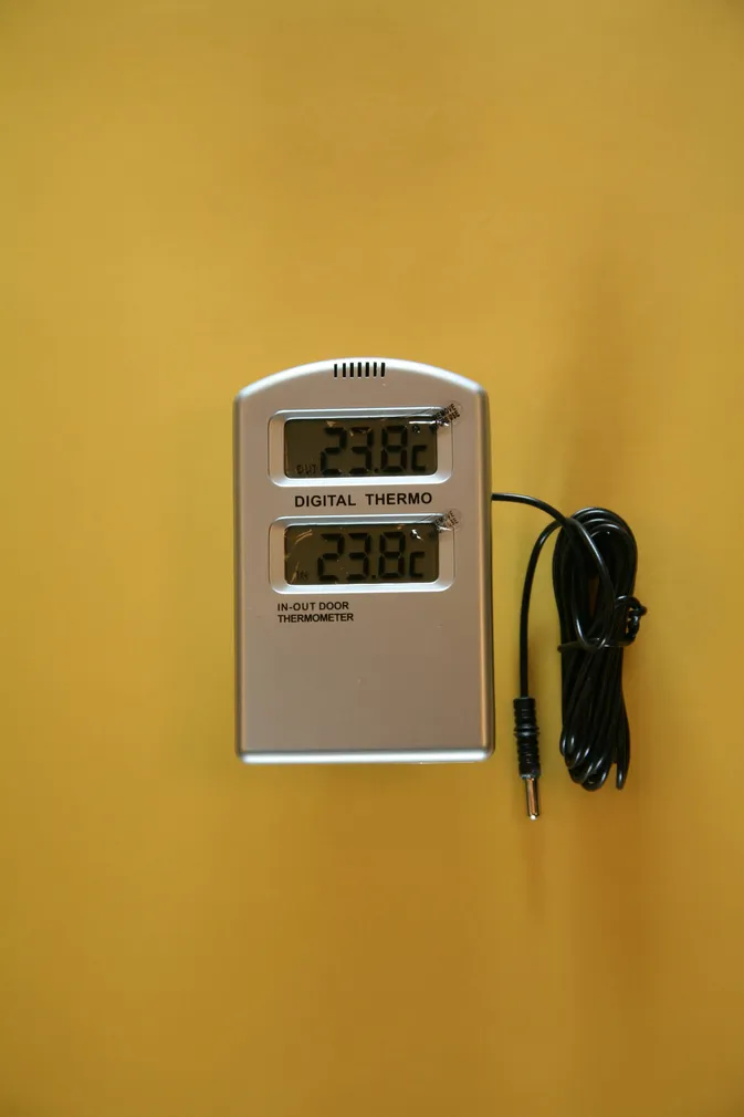 DIGITAALTERMOMEETER 2-DISPLAY VALGE/HÕBE