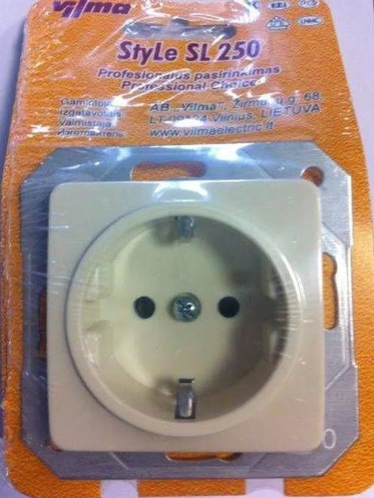 SÜVISTATV PISTIKUPESA RAAMITA MAANDUSEGA BEEŽ 