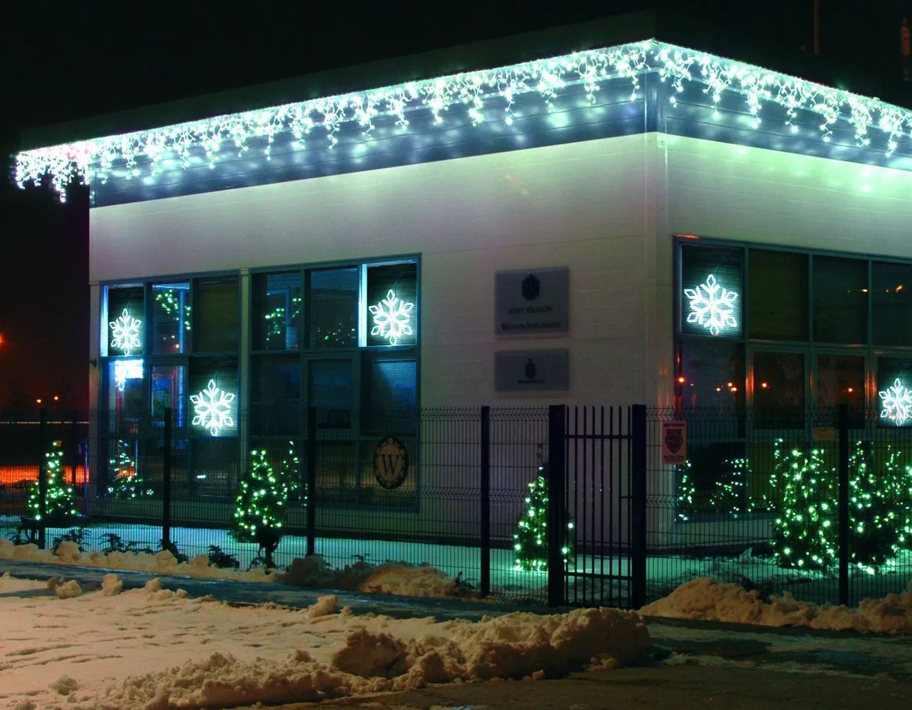 VALGUSKARDIN JÄÄPURIKAKUJULINE ARTUS PRO 180LED 3,9M SININE JÄTKATAV