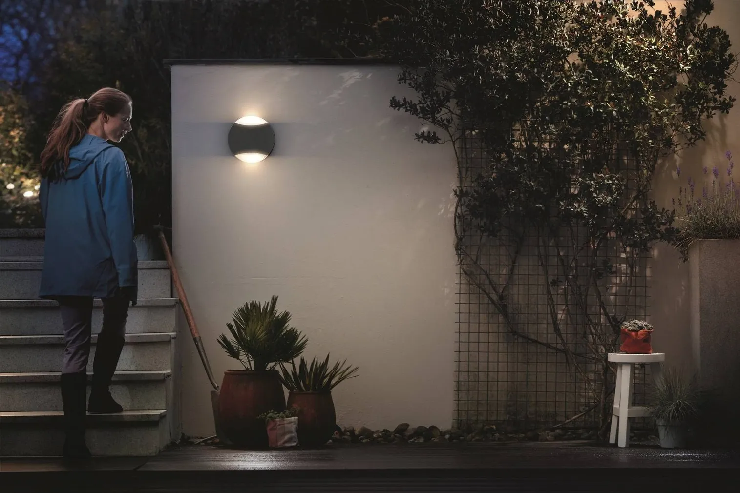 FASSAADIVALGUSTI PHILIPS LIMESTONE 42W ANTRATSIIT