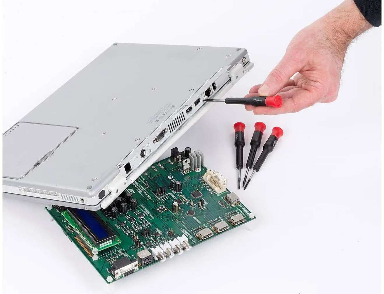 18-OSALINE KREATOR KRUVIKEERAJATE KOMPLEKT 