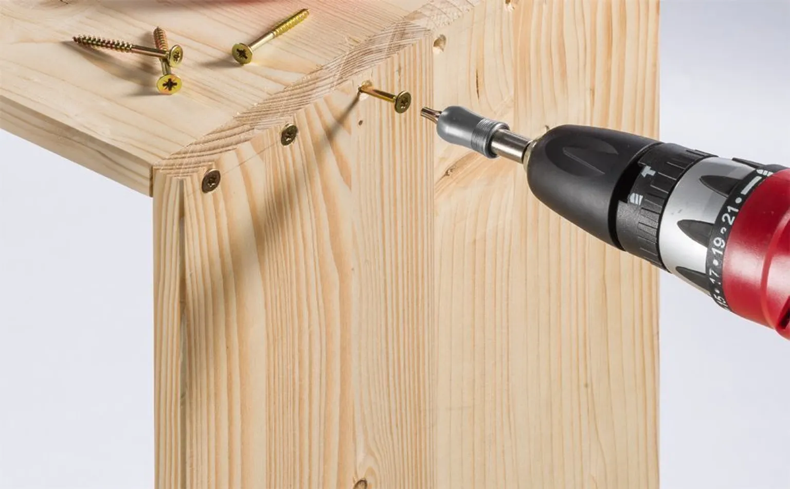 KRUVI- JA PUURIOTSAKUTE KOMPLEKT KWB L-KARP 33-OSALINE