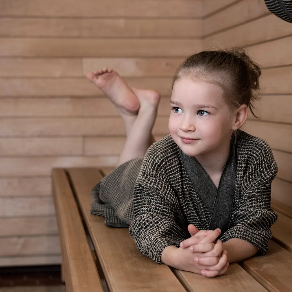 HOMMIKUMANTEL RENTO BROWN LASTE S/M