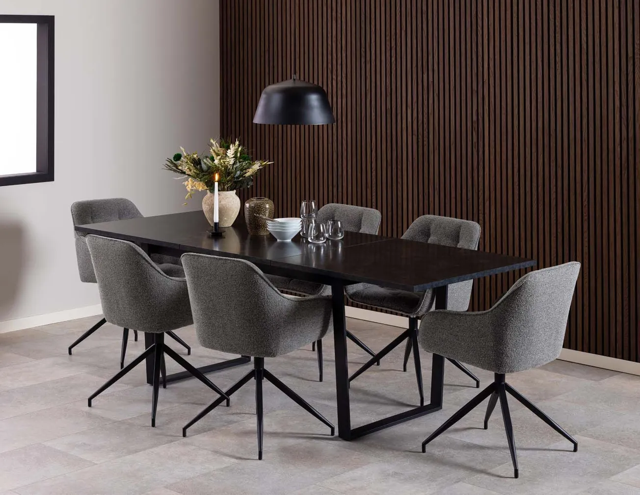 TOOL BROOKE KÄETUGEDEGA, ANTRATSIIT/MUST