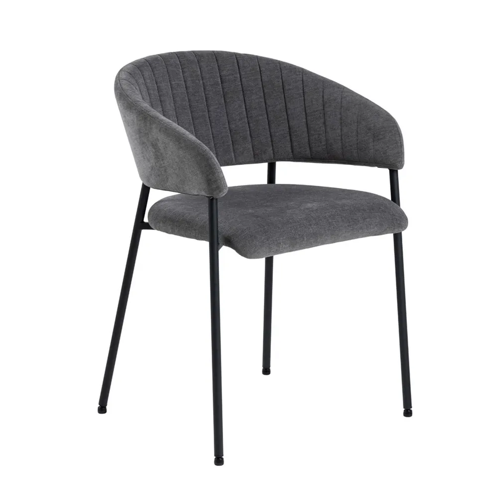 TOOL ANN KÄETUGEDEGA, HALL