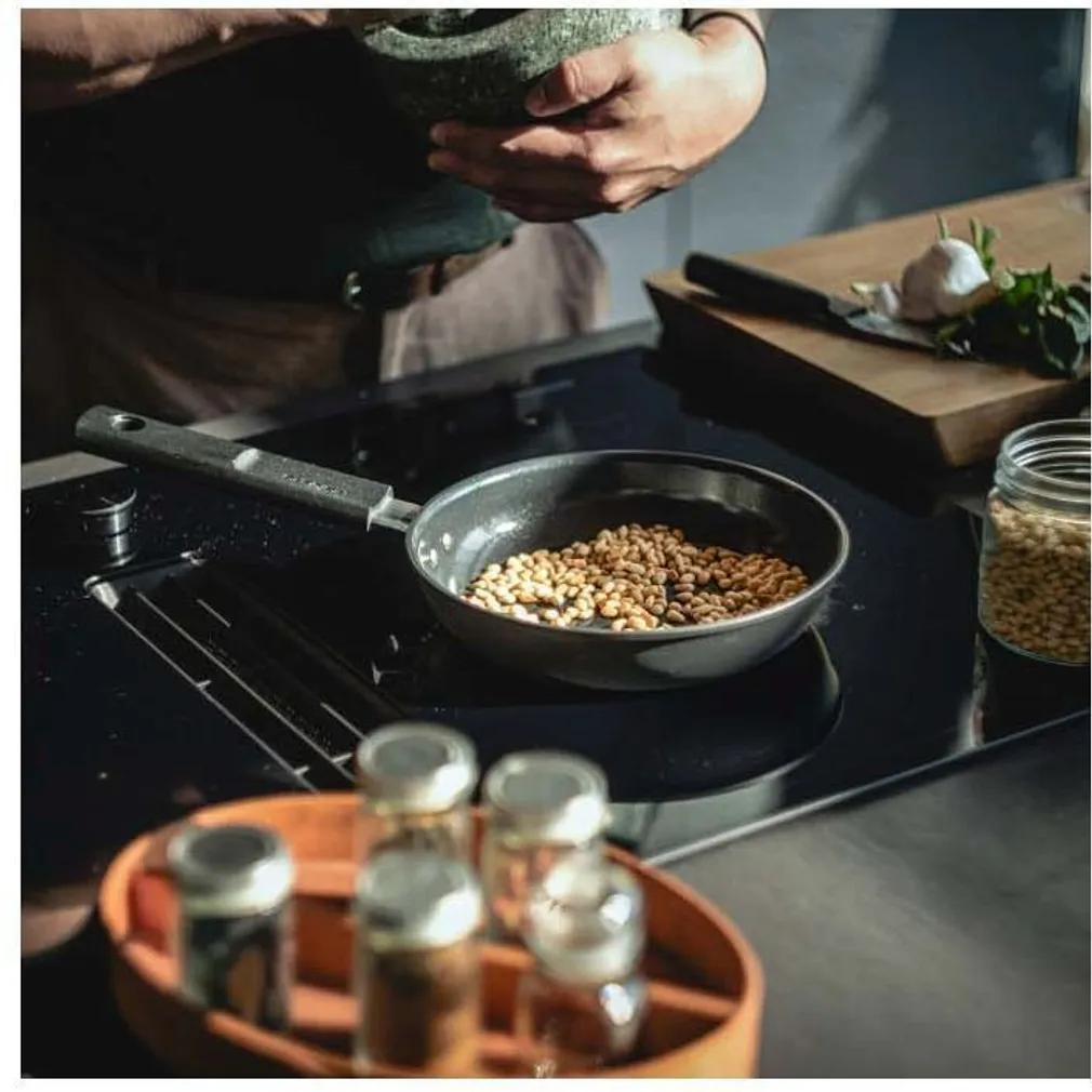 PRAEPANN FISKARS HARD FACE 20CM