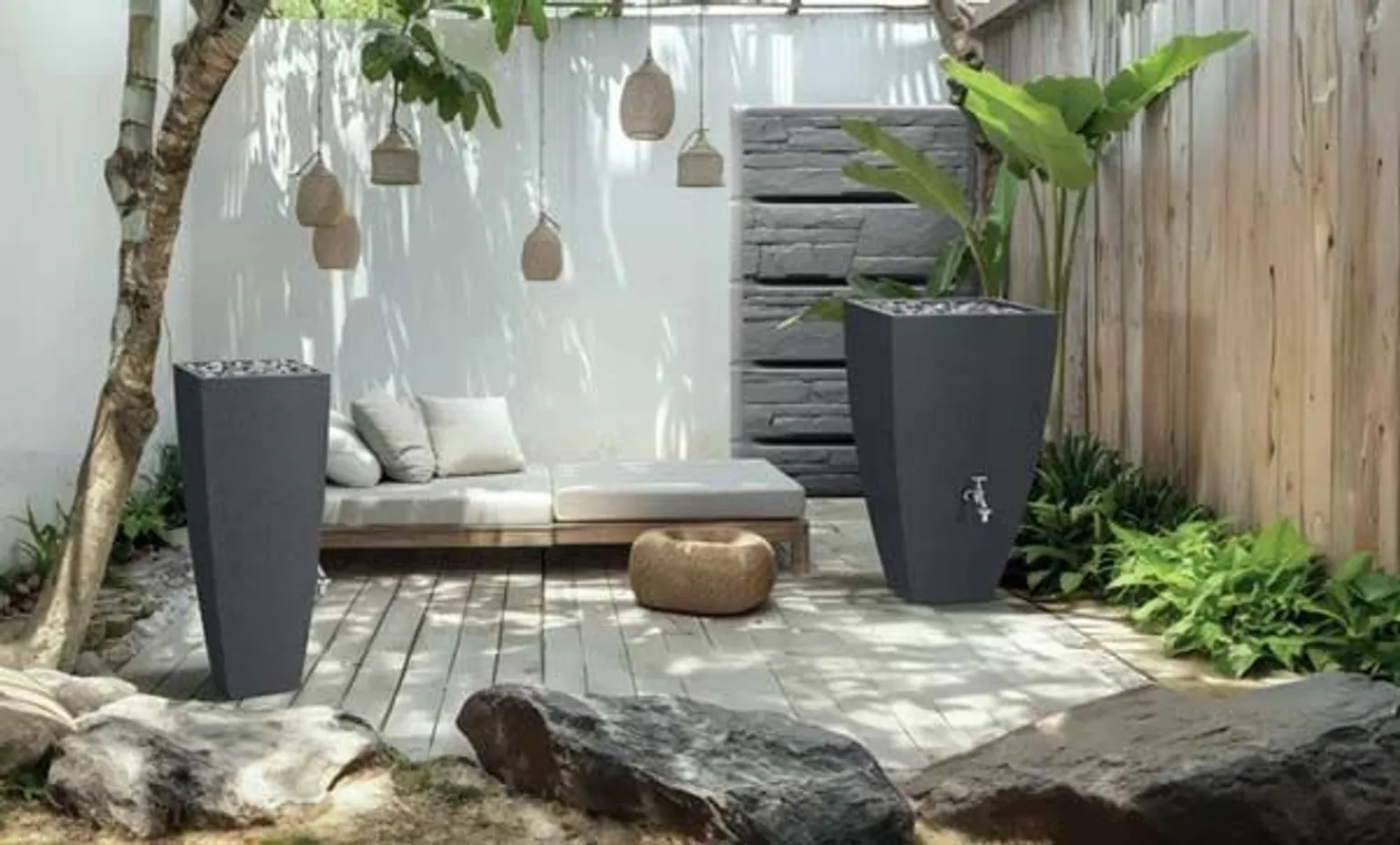 VIHMAVEE MAHUTI WATERFORM WALL STONE, HALL 400L