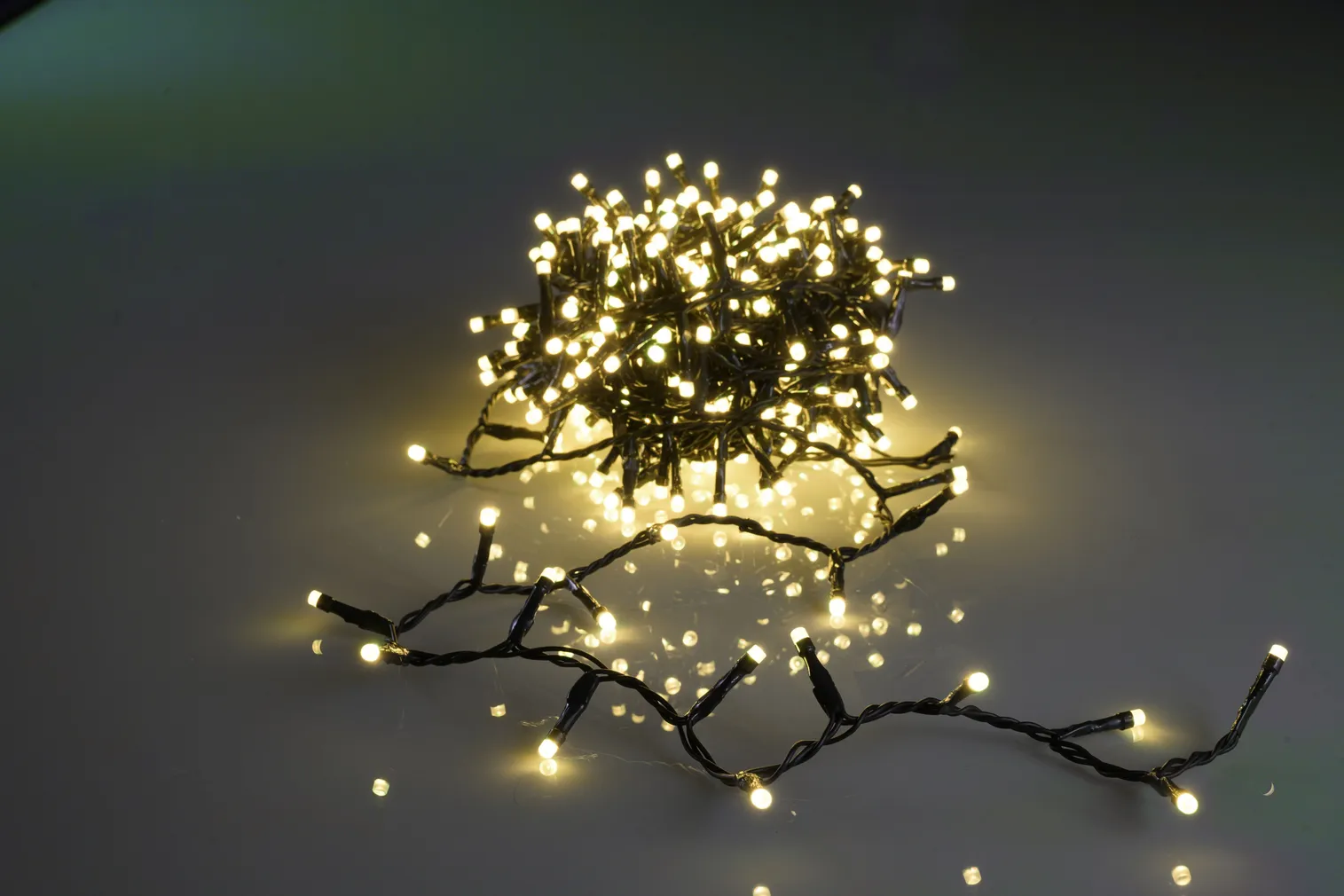 JÕULUVALGUSTUS 400LED 8M SNAKE LIGHT MITMEVÄRVILINE