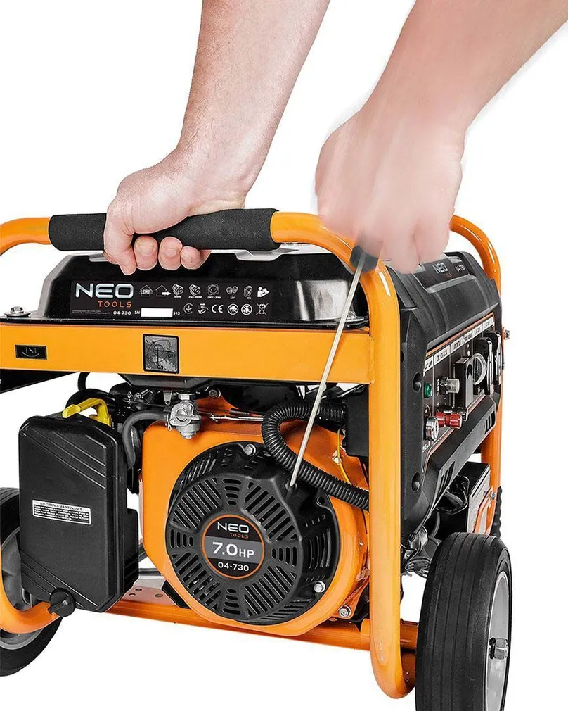 GENERAATOR 2,8-3KW, 1-FAAS, 15L PAAK, AVR