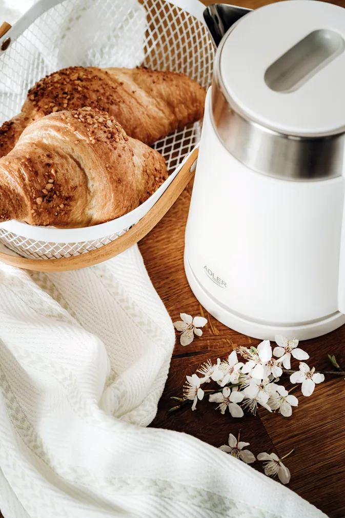 VEEKEETJA ADLER AD 1372, 800W, VALGE