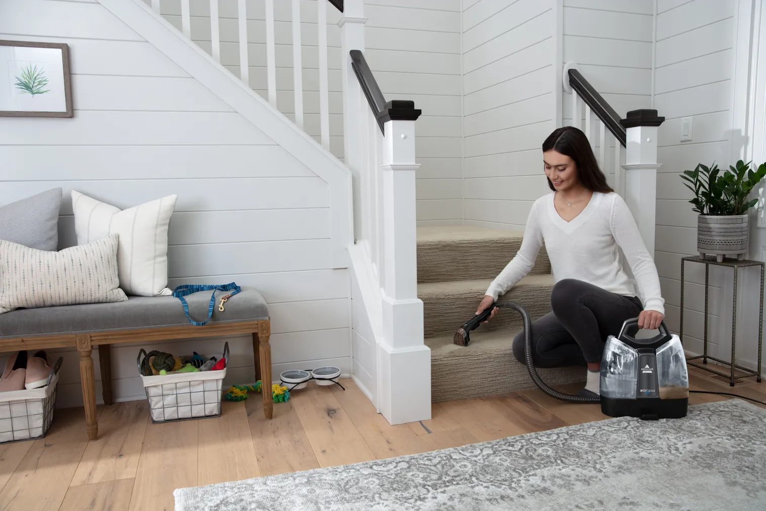 KÄSITOLMUIMEJA BISSELL SPOTCLEAN PLUS 330W MUST/TITAAN