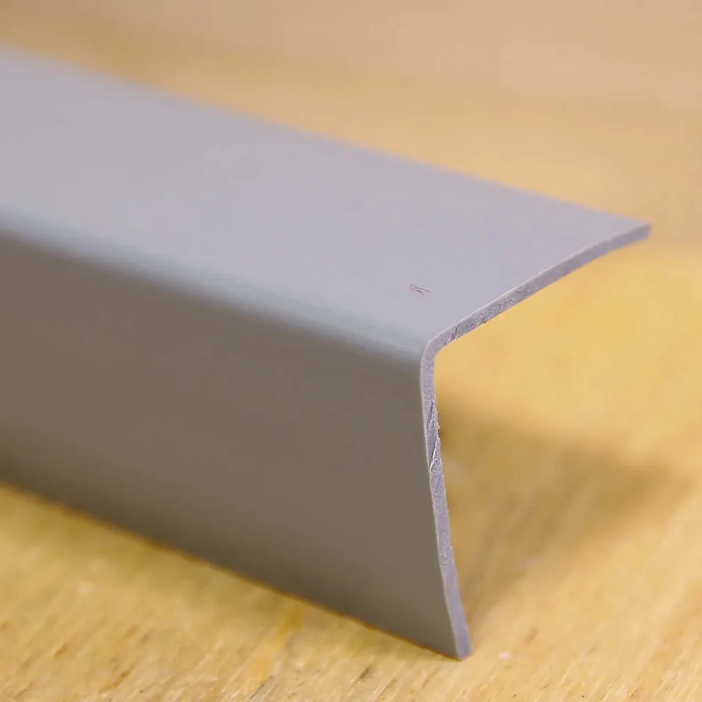 VÄLISNURGALIIST PVC KKU20 HALL 20X20MM 2,6M