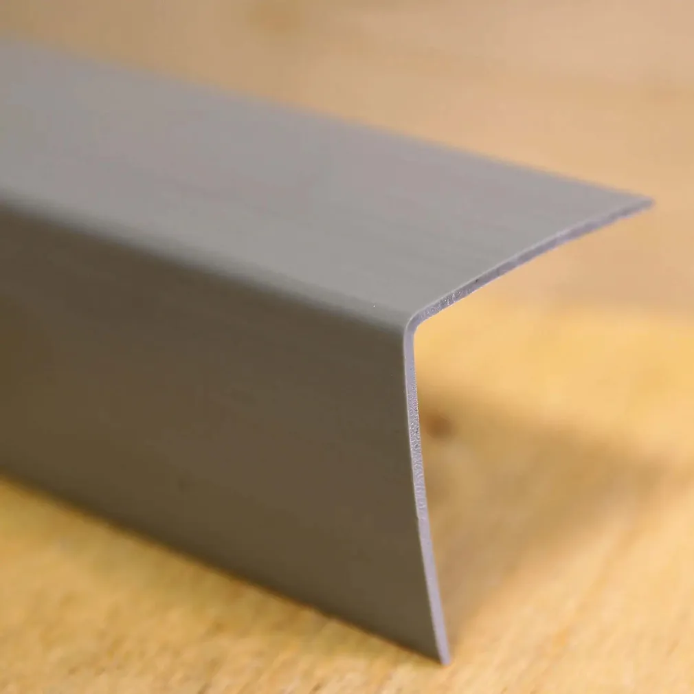 VÄLISNURGALIIST PVC KKU30 HALL 30X30MM 2,6M